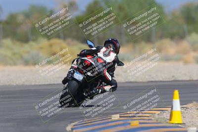 media/Sep-25-2023-Moto Forza (Mon) [[81ffa65e0a]]/B-C Group/Session 4 (Turn 2 Backside)/
